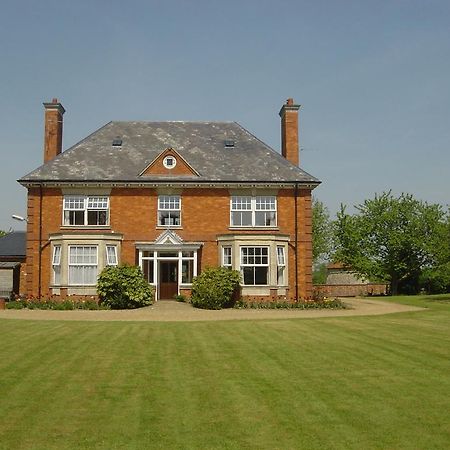 Furtho Manor Farm Bed and Breakfast Milton Keynes Eksteriør billede