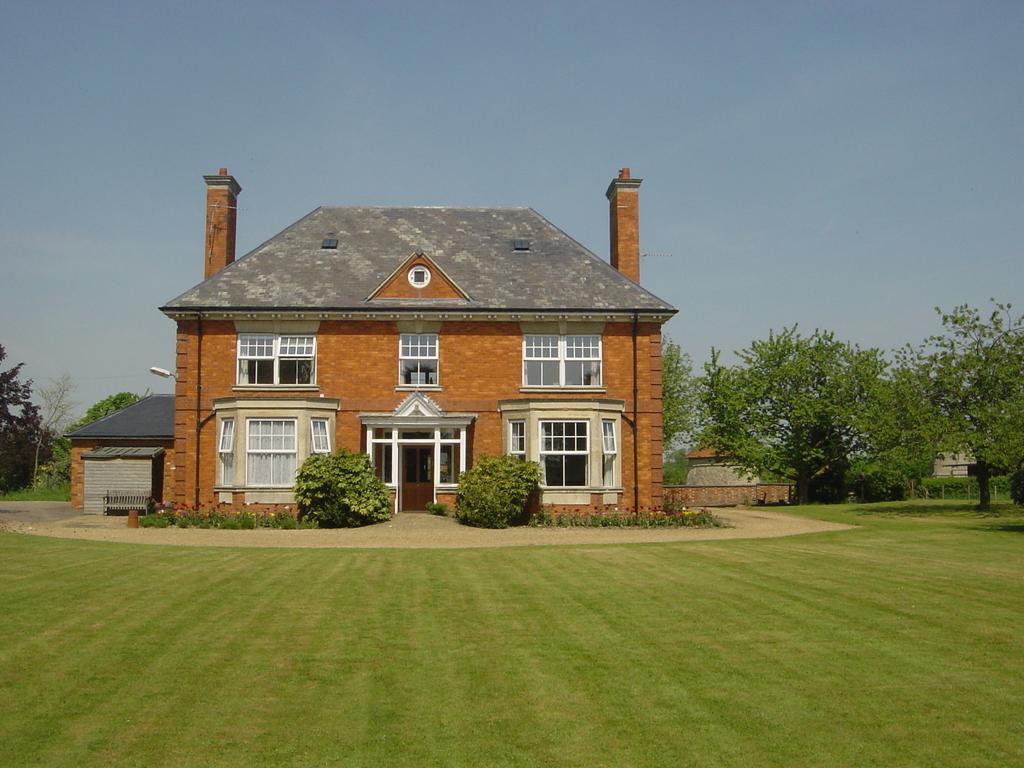 Furtho Manor Farm Bed and Breakfast Milton Keynes Eksteriør billede